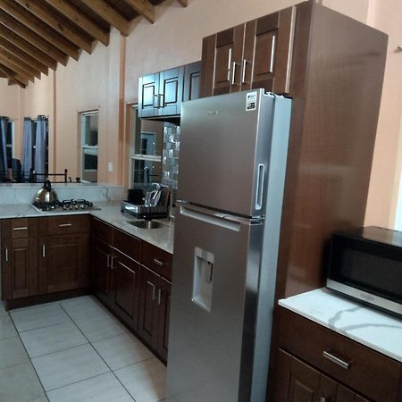 Zeus Estate Guesthouse St. John's Екстер'єр фото