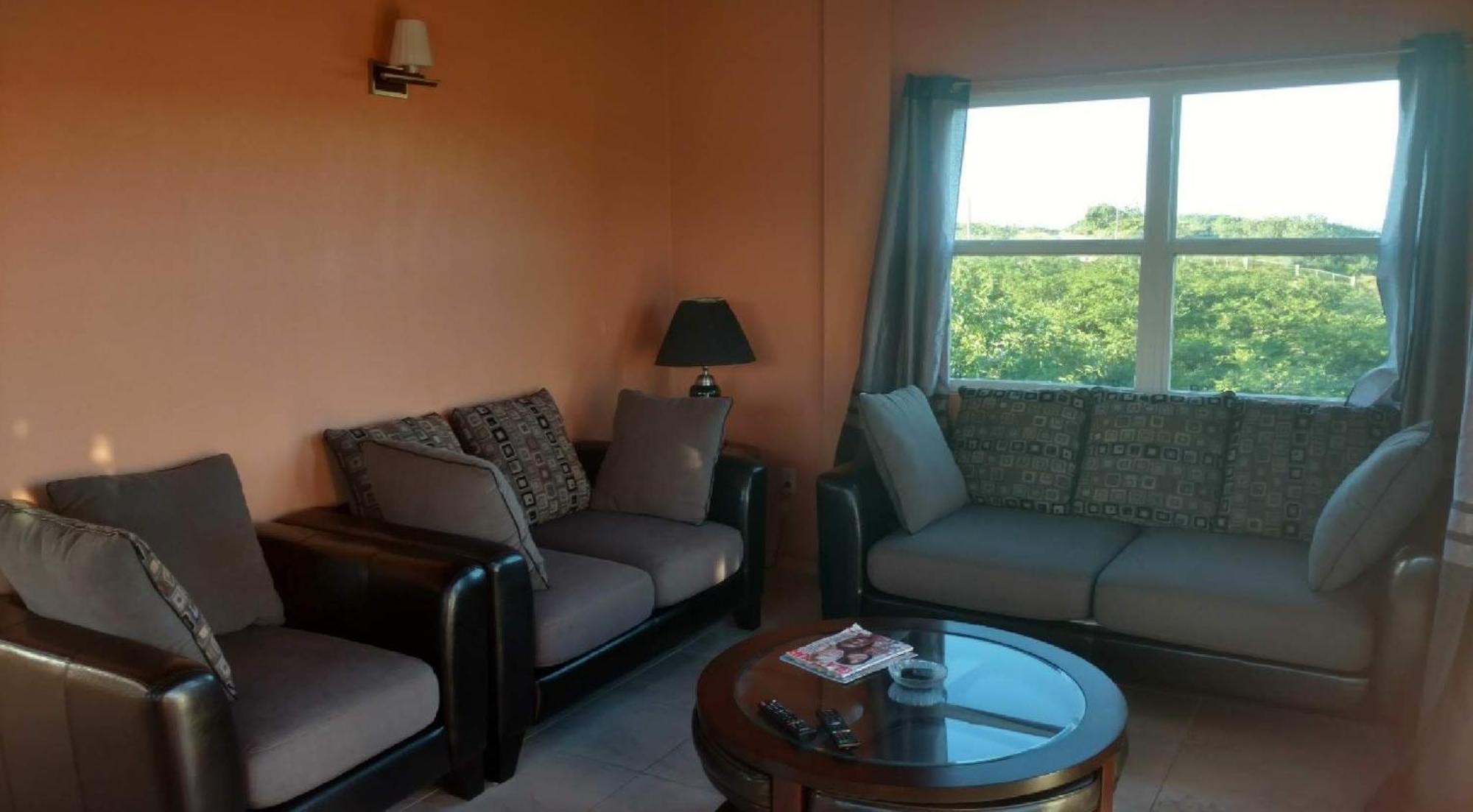 Zeus Estate Guesthouse St. John's Екстер'єр фото