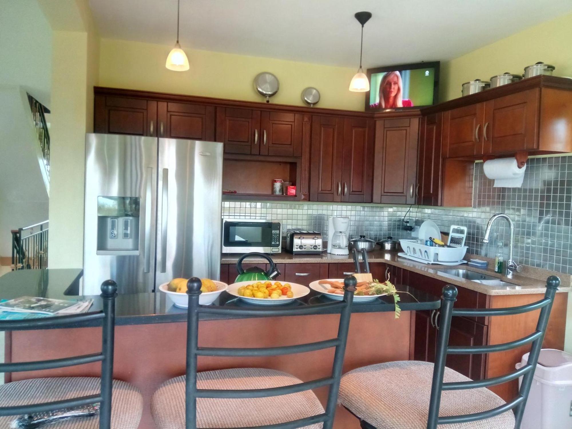 Zeus Estate Guesthouse St. John's Екстер'єр фото